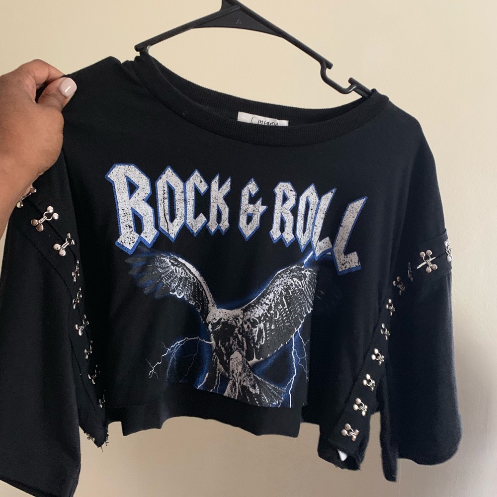 Black crop top